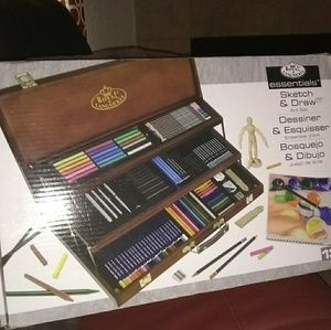 Royal&Langnickle Essentials Sketch & Draw Art Set